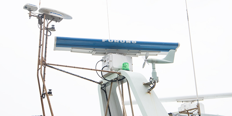 遠方の海鳥や浮標などの微小なターゲットも捉える海鳥レーダー（FAR-2268DS）